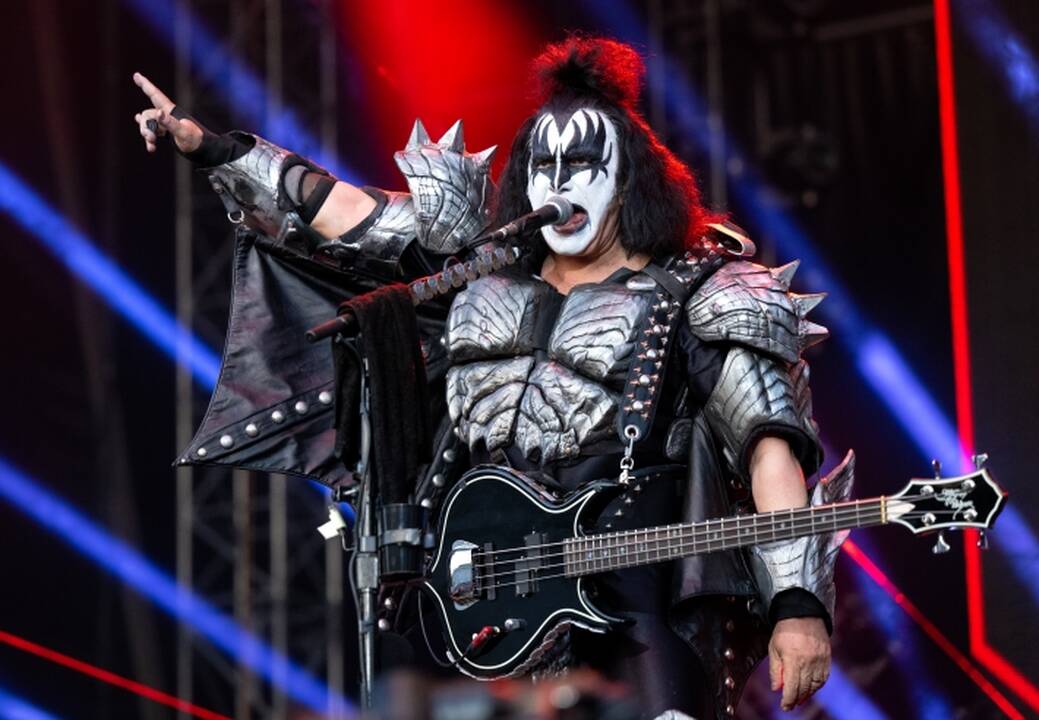Švedai įsigijo grupės „Kiss“ muzikos katalogą – planuoja kurti filmą