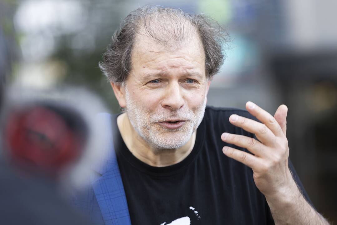 Protestas prieš lietuvių rašytojų memorialinių erdvių naikinimą.