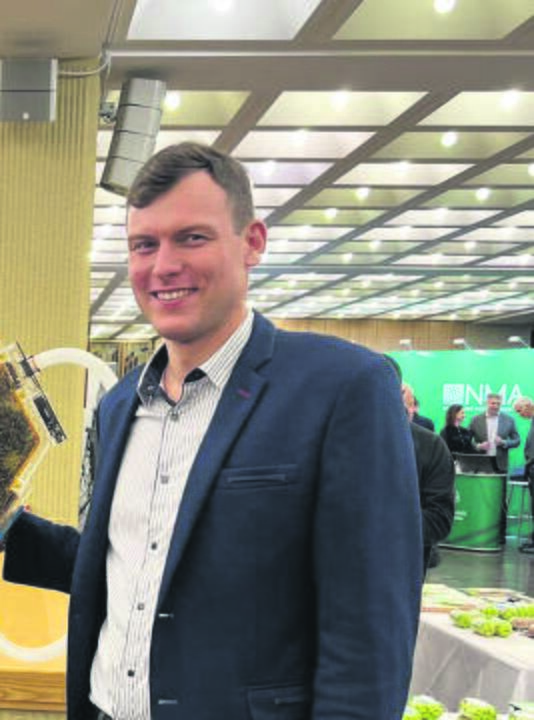 Gausa: Lietuvos bitininkai laiko apie 200 tūkstančių bičių šeimų.
