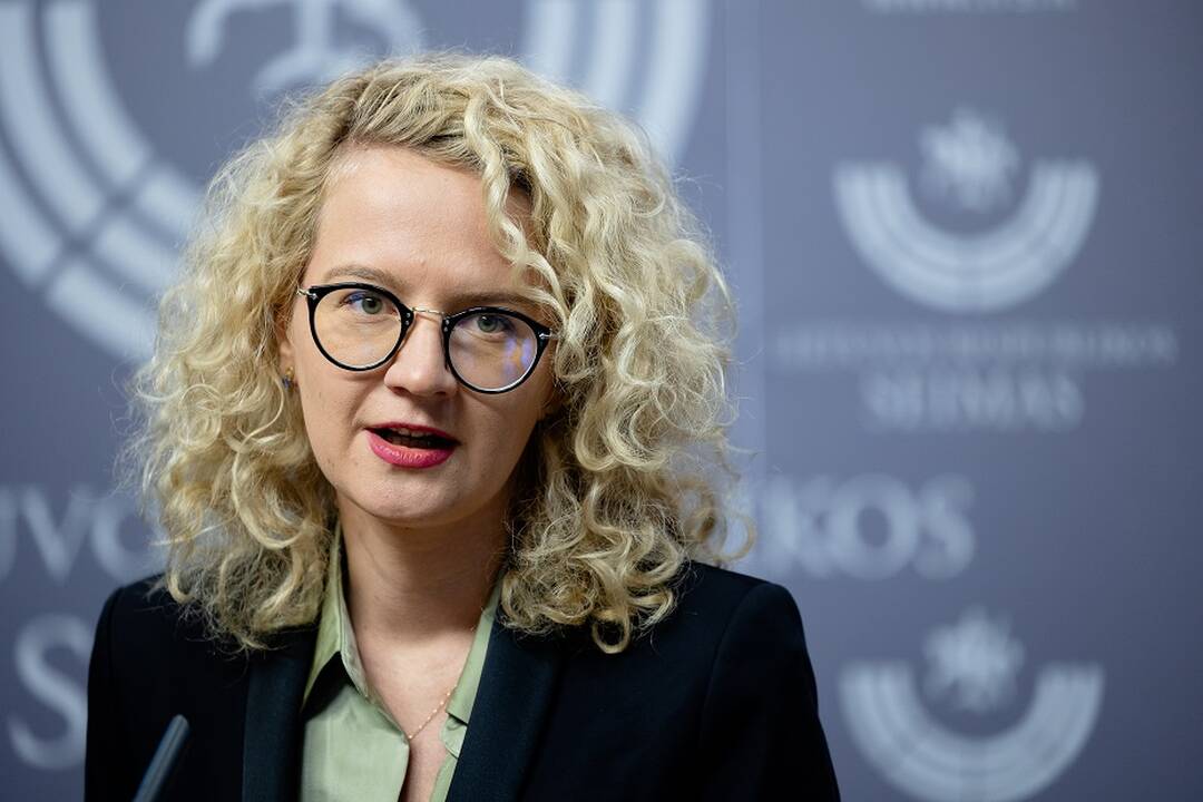  Aušrinė Armonaitė.
