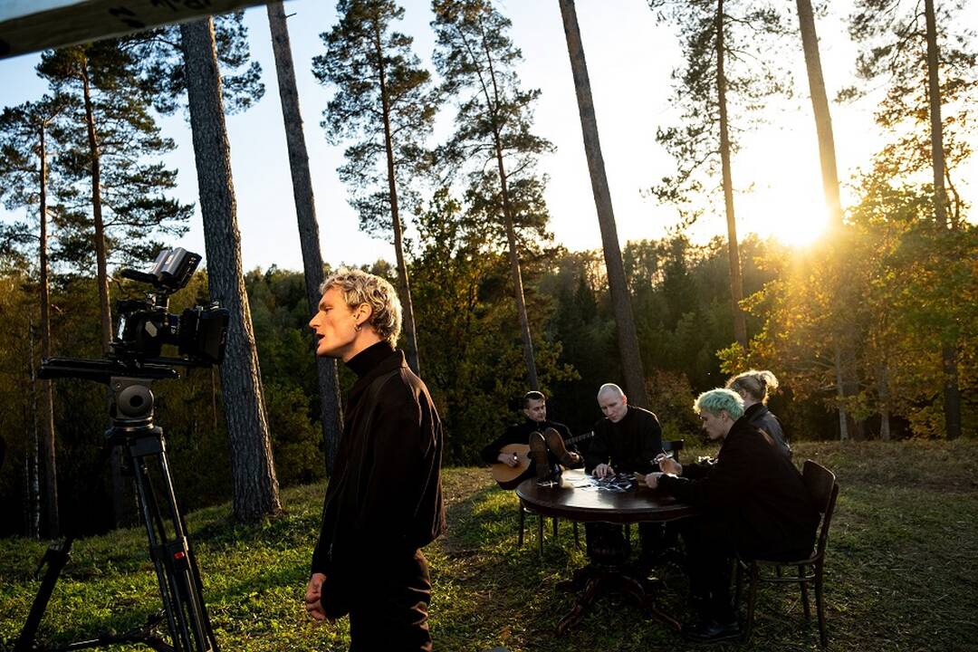 Alternatyviojo roko grupė „ba.“ 