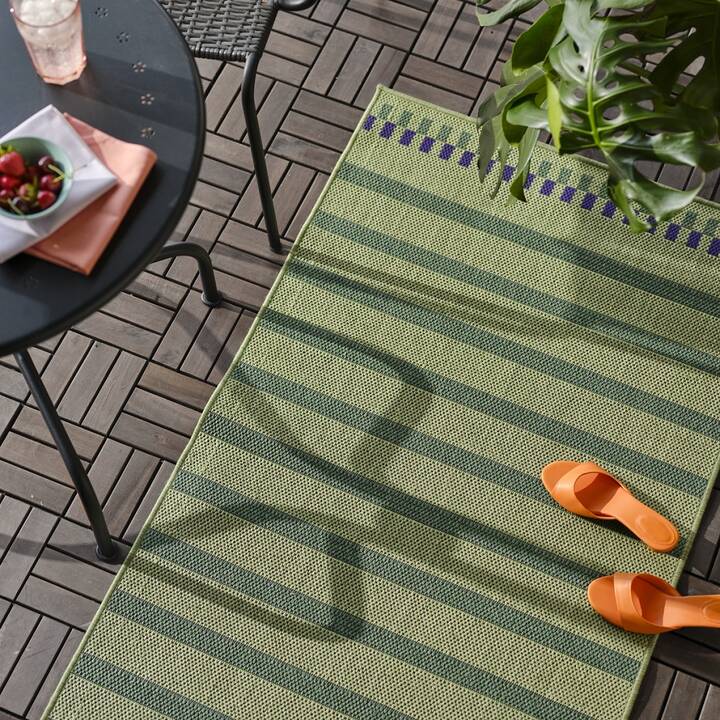 Sprendimai: mažame ir siaurame balkone viskas turi būti gerai apgalvota.(