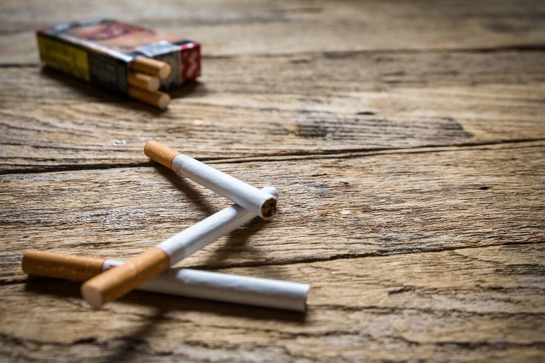 Lietuvoje nelegali tabako rinka vėl auga – į valstybės biudžetą nesurinkta beveik 100 mln. eurų