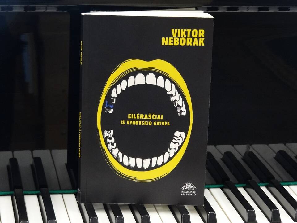 Poezija lengvai suprantama skaitytojui, joje daug pykčio, nusivylimo, bet ir vilties. 