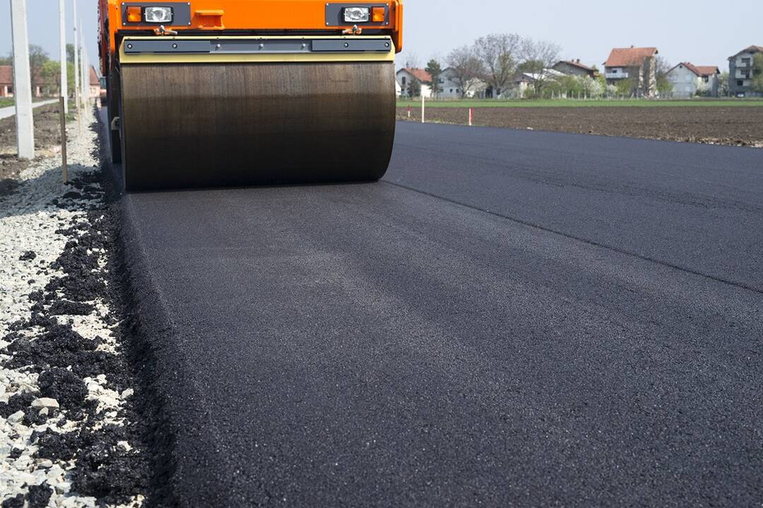 Skyrė įspūdingą sumą: važinėsime it ledas keliais?