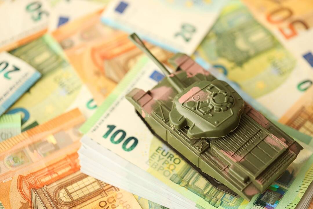 Lietuvos bankas atidavė duoklę Valstybės gynybos fondui: įvardijo sumą