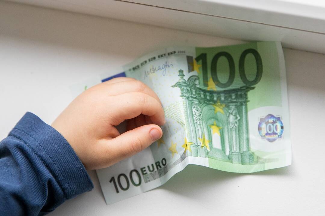 Didinti NPD už vaikus – tik įvertinus valstybės galimybes 