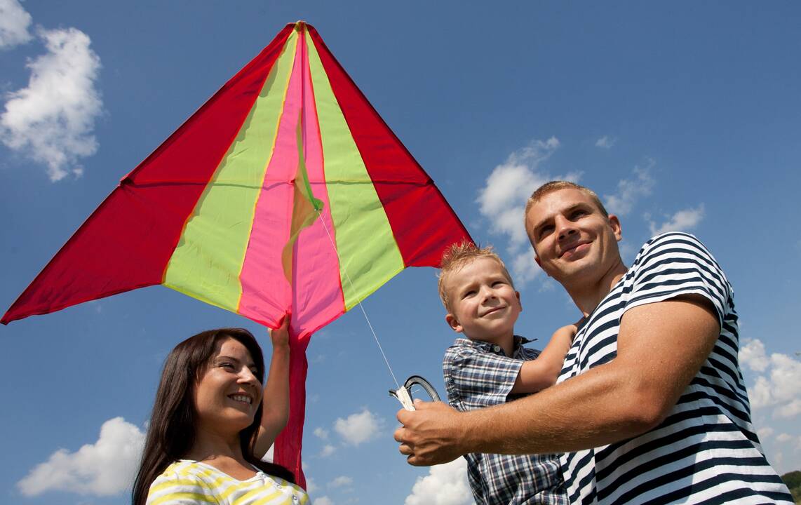 Kauno rajono savivaldybė skirs daugiau lėšų tėvų globos netekusių vaikų globėjams