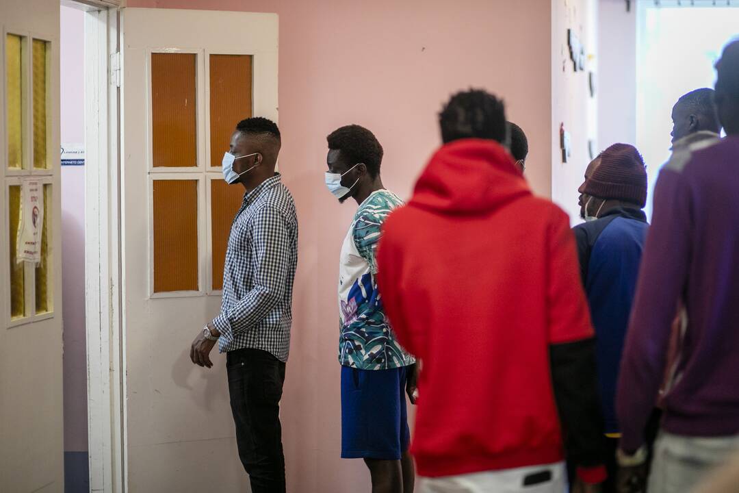 Per parą pasieniečiai apgręžė penkiolika neteisėtų migrantų