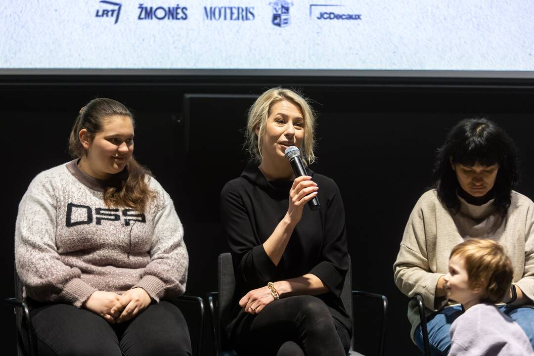 Dokumentinio filmo „Mėlyna kaip apelsinas žemė“ herojų konferencija