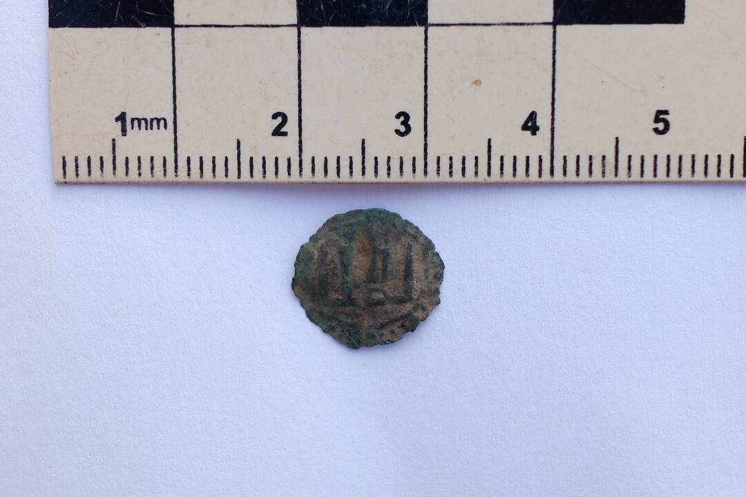 Klodai: detaliųjų archeologinių tyrimų perkasa rekonstruojamoje Vilniaus gatvėje.