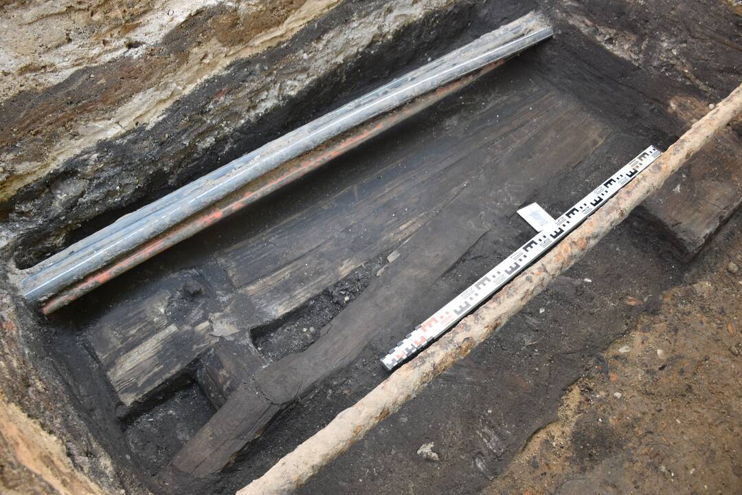 Klodai: detaliųjų archeologinių tyrimų perkasa rekonstruojamoje Vilniaus gatvėje.
