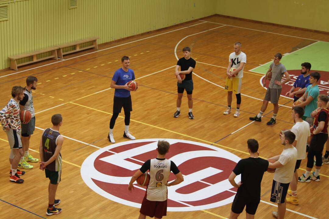Trofėjai: R.Seibutis, atstovaudamas "Žalgiriui", iškovojo du LKL čempiono žiedus.