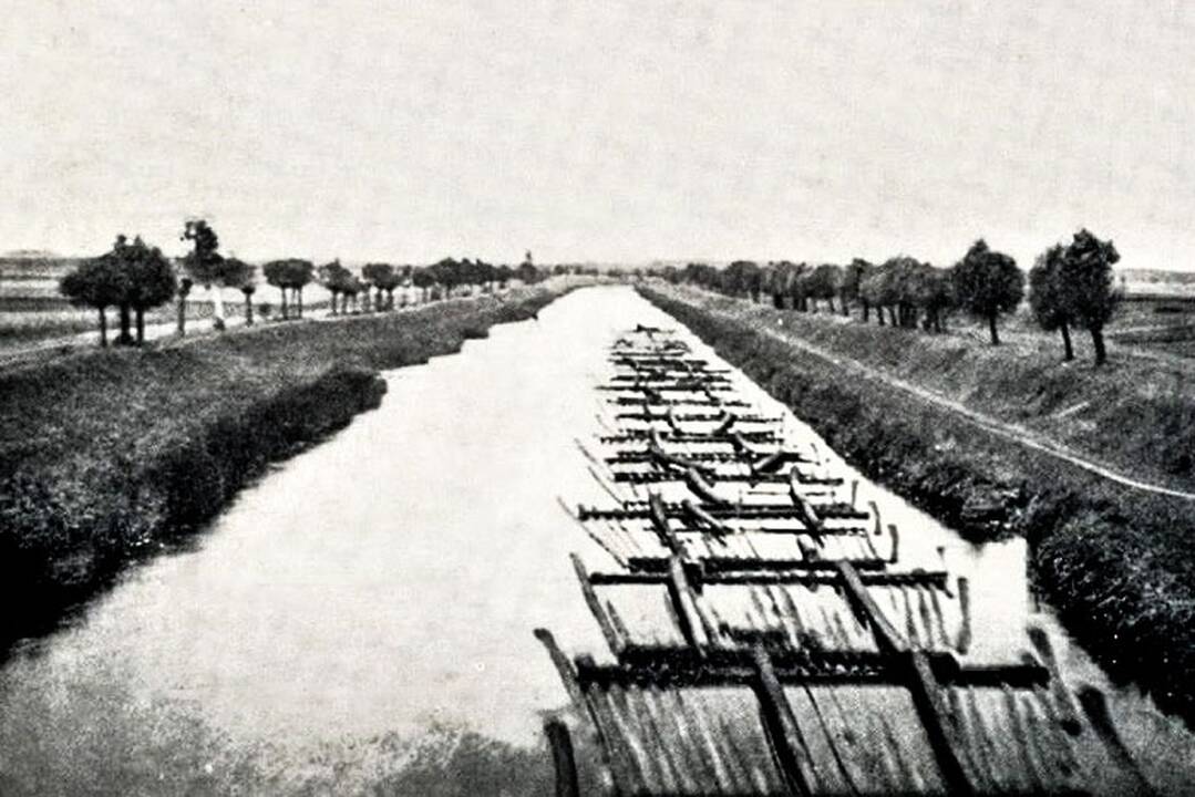 Liudininkas: Karaliaus Vilhelmo kanale Lankupiuose išlikęs šliuzas.