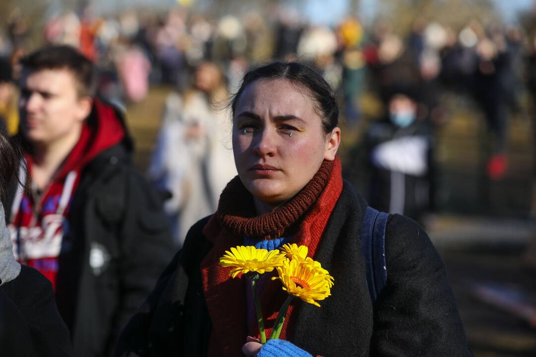 Moterų protesto akcija prieš Rusijos agresiją Ukrainoje
