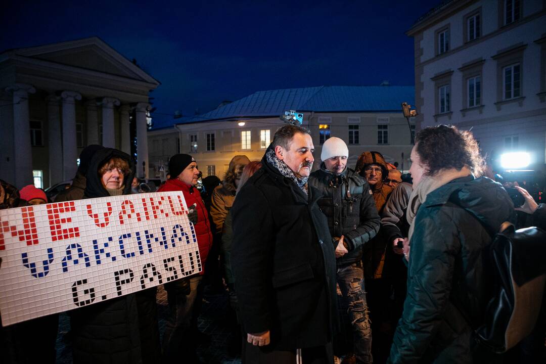 „Basų mamų“ protestas prieš galimybių pasą vaikams