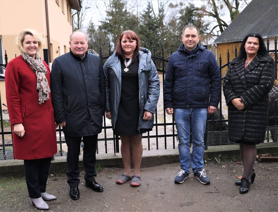 Veikla: kartu su vyru Kęstučiu R.Keturakienė šiuo metu globoja visą būrį vaikų, kuriems pristigo šilumos jų gimtuosiuose namuose.