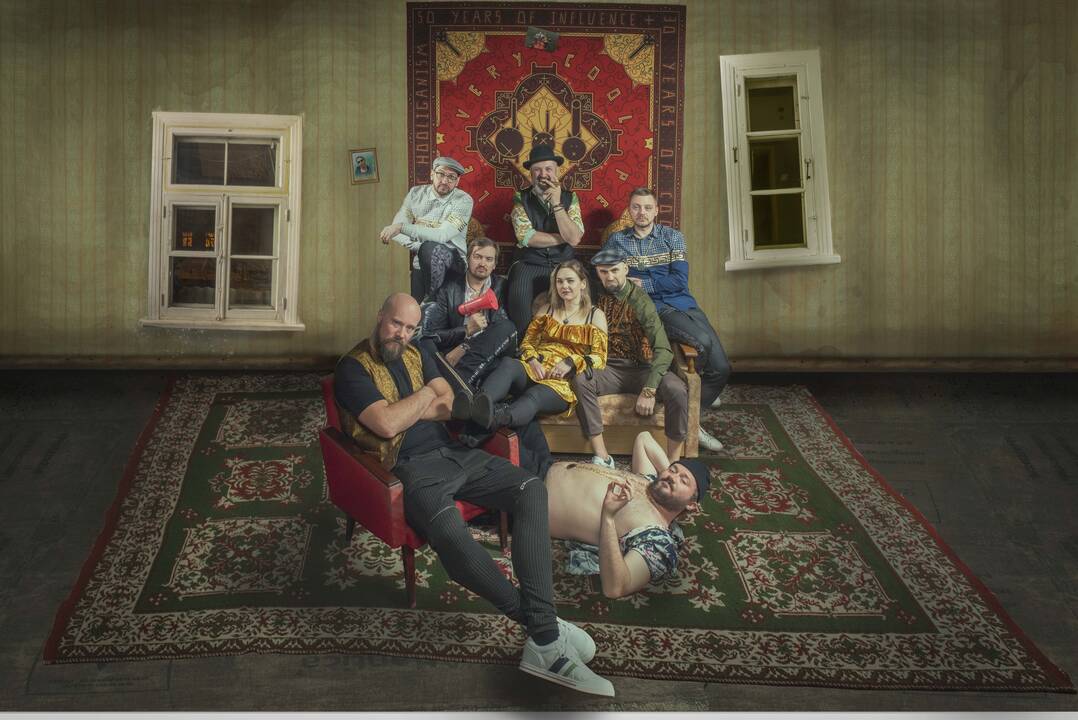 Latvių muzikos chuliganai „Very Cool People“ kviečia į naujo albumo pristatymą Vilniuje