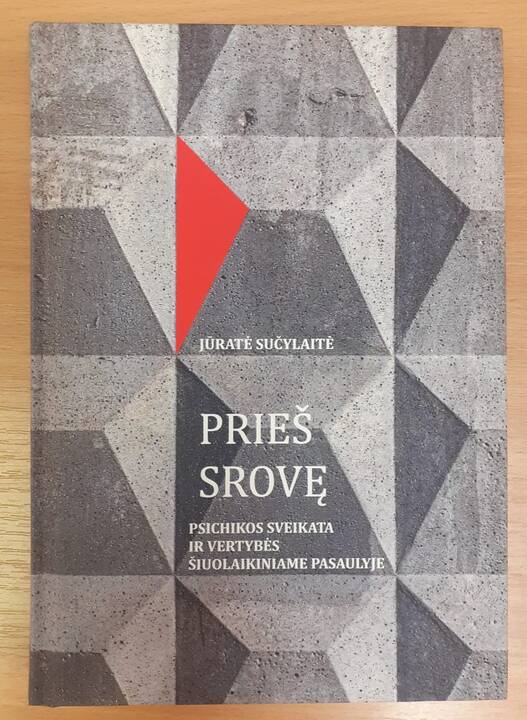 Akimirka: renginyje dalyvavusi aktorė Olita Dautartaitė (kairėje) klausytojų širdis sušildė Jono Strielkūno eilėraščiais.