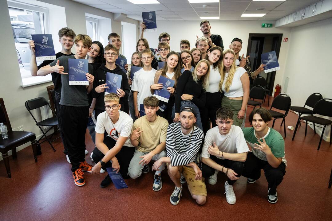 Edukatoriai Blady Kris iš Lenkijos ir Tim Slizzer iš Liuksemburgo.