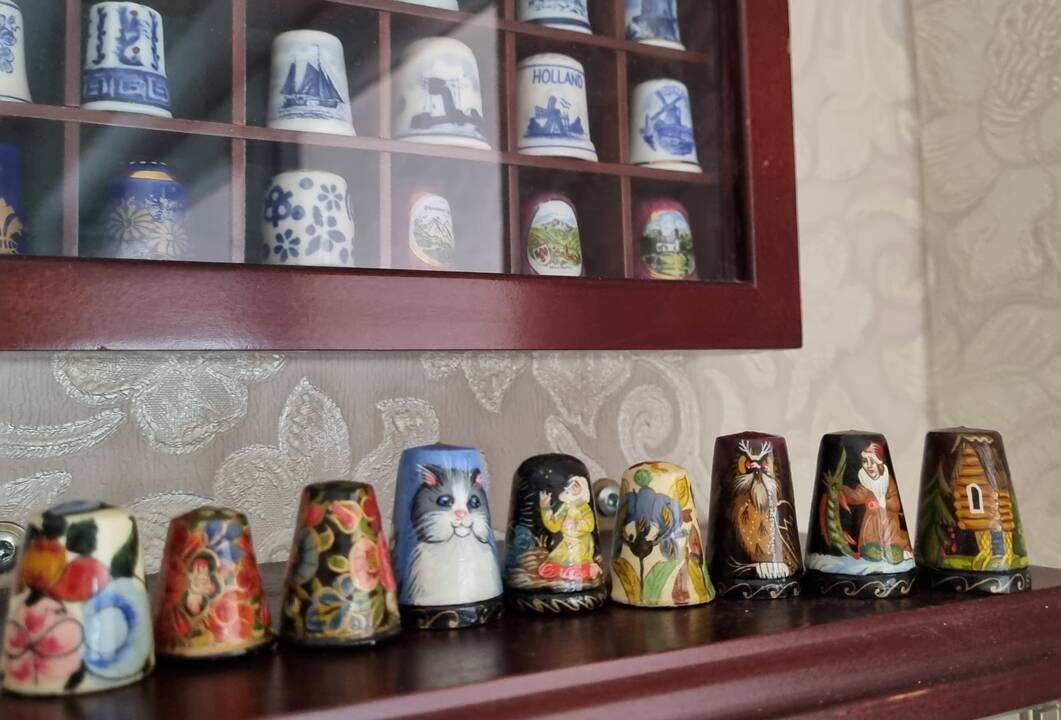 Nauda: A. Bereišienė sako, kad kolekcionuoti jai – atgaiva, malonus užsiėmimas.