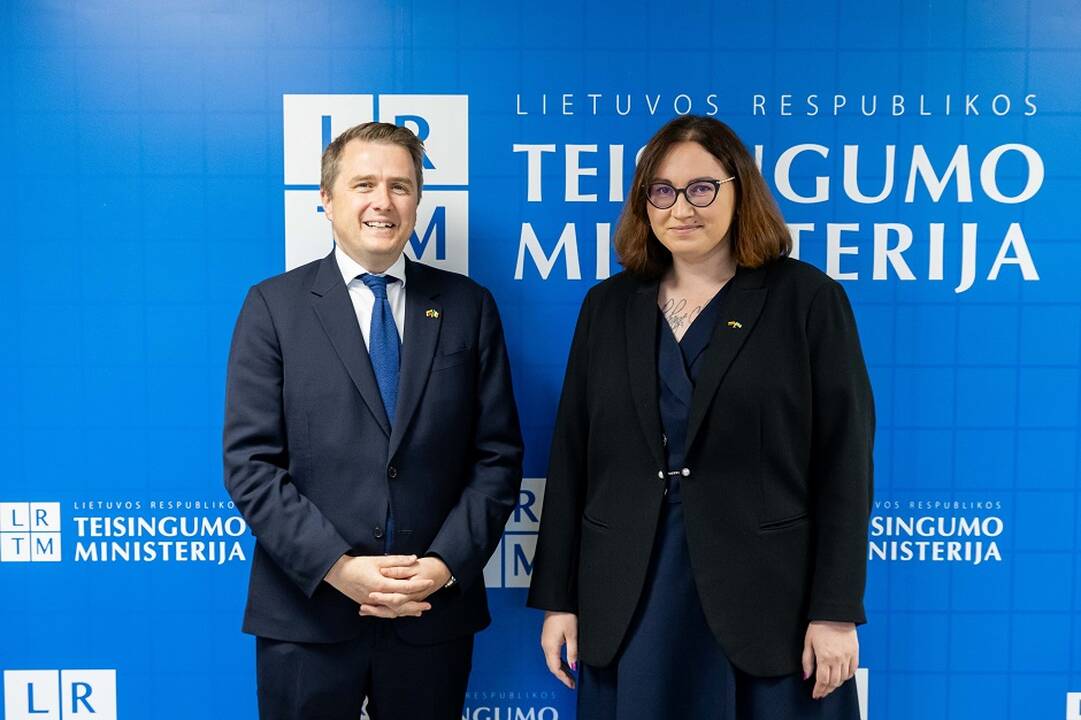 Teisingumo ministrė E. Dobrowolska  susitiko su Airijos Teisingumo departamento viceministru J. Browne'u 