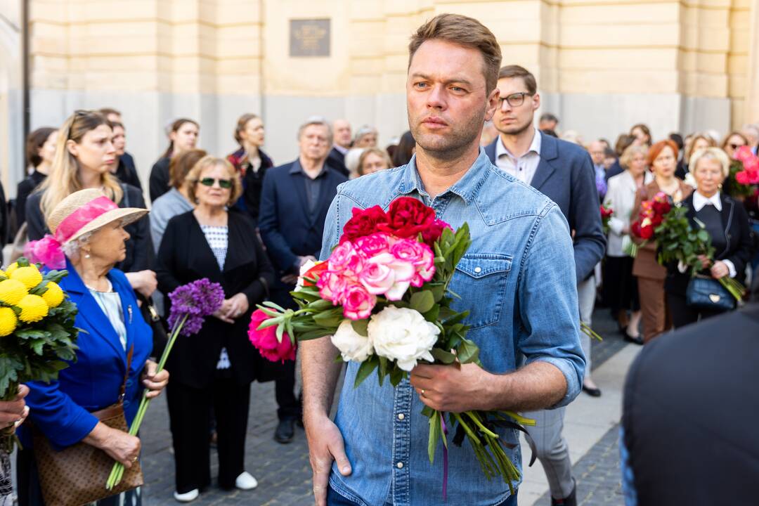 Z. Kelmickaitės laidotuvių akimirkos