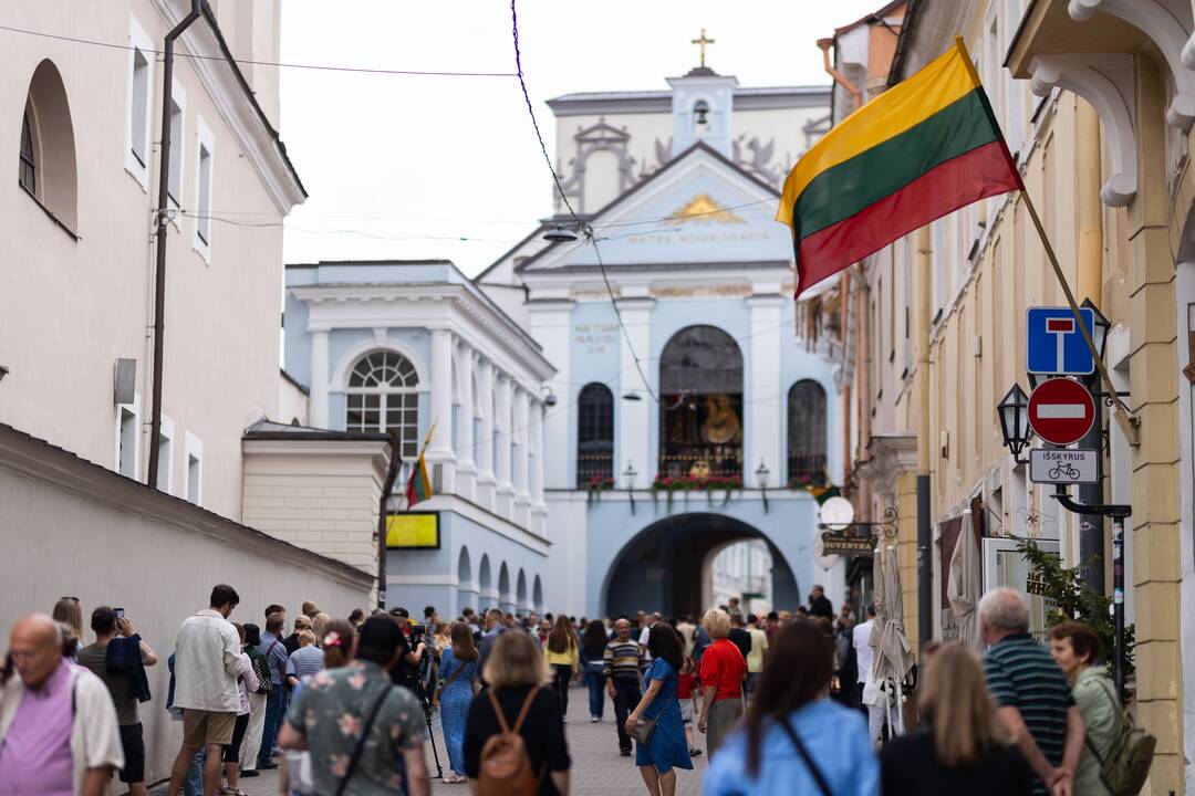 Triumfo eisena  nuo Aušros vartų iki Valdovų rūmų 