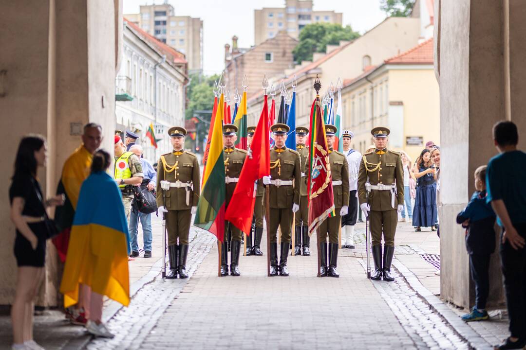 Triumfo eisena  nuo Aušros vartų iki Valdovų rūmų 