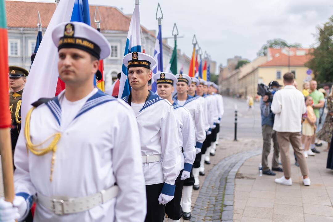 Triumfo eisena  nuo Aušros vartų iki Valdovų rūmų 