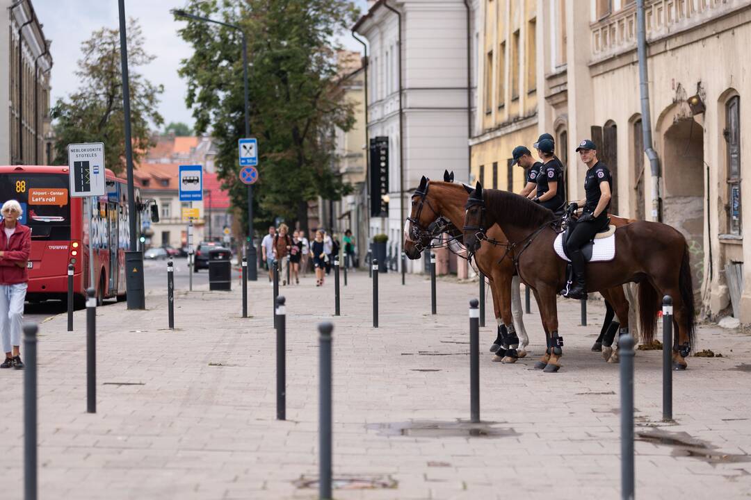 Triumfo eisena  nuo Aušros vartų iki Valdovų rūmų 
