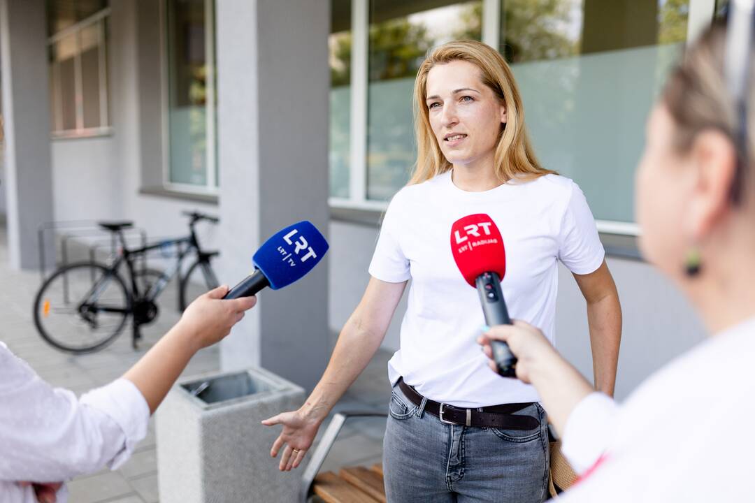 Prie Vilniaus rajono savivaldybės - piketas dėl mažinamų kompensacijų už privačius darželius.