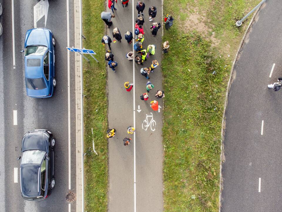 Nuo Klaipėdos į Vilnių žygiuojantys mokytojai pasiekė sostinę
