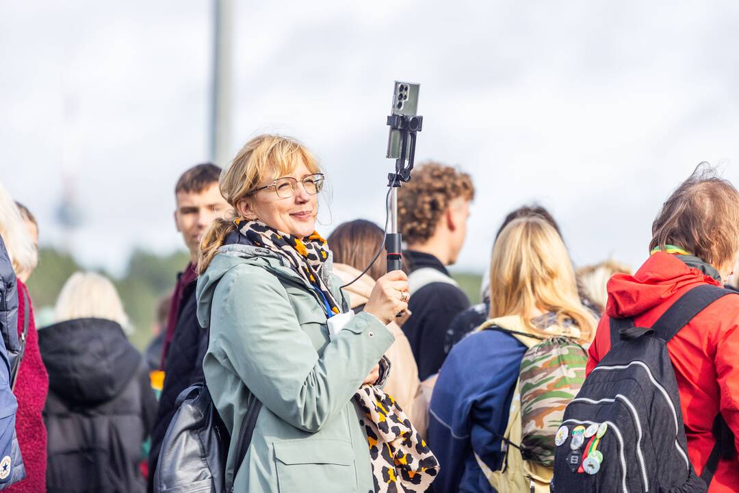 Nuo Klaipėdos į Vilnių žygiuojantys mokytojai pasiekė sostinę