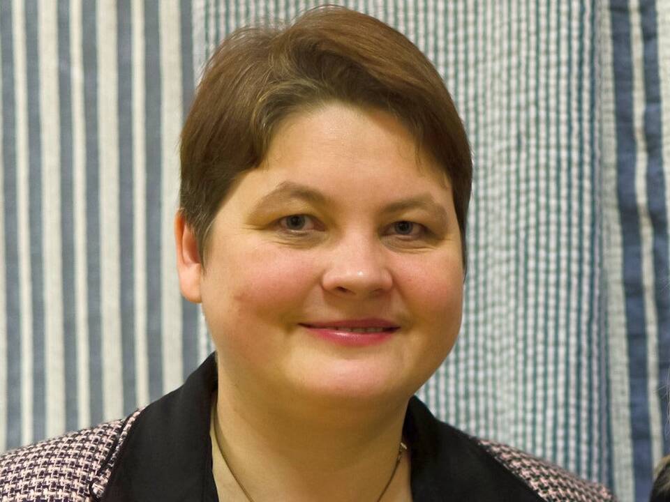 Reprezentavo: E.Kumpikaitė kartu su seserimi Asta Kumpikaite-Bubliene Niujorke pristatė bendrą keramikos ir tekstilės darbų parodą.