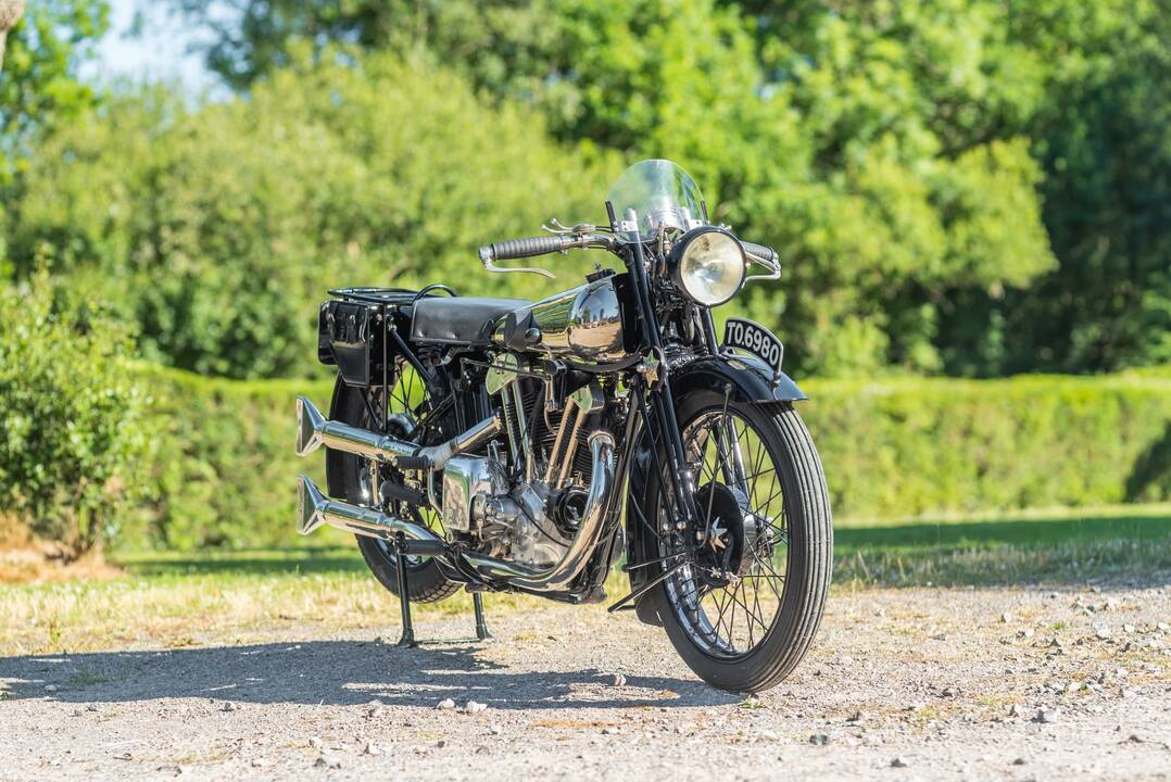 Nupirko: už 1908-ųjų „Harley-Davidson Strap Tank“ aukcione sumokėta 935 tūkst. JAV dolerių.