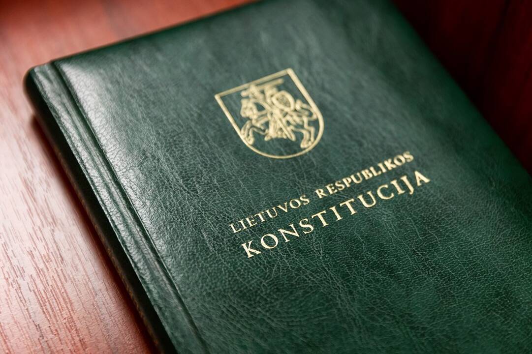 Prezidento argumentai dėl ambasados Lenkijoje piktina valdančiuosius: neatmeta galimybės kreiptis į Konstitucinį Teismą