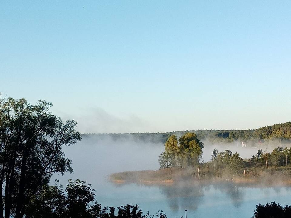 Nepaisant pirmųjų šalnų, savaitgalis lepins malonia šiluma