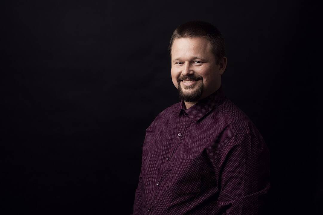 Fantastas O. Källneris (dešinėje) ir iliustruotojas K. Johnssonas.