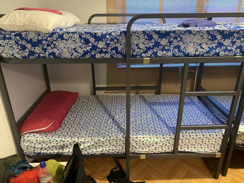 Orientyrai: geltonosios Šv. Jokūbo kriauklytės aiškiai rodo kelią, o jei pasiklysti – visada gali pasiklausti telefone esančios išmaniosios programėlės. 