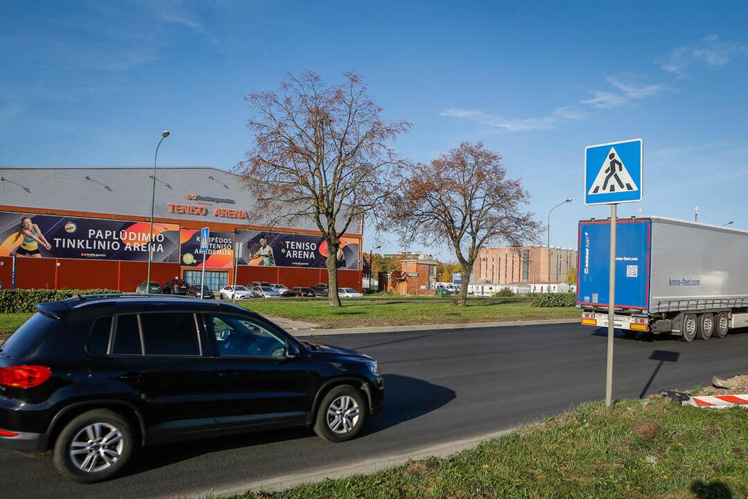 Nesaugu: šioje vietoje dėl kelio remonto greitis ribojamas iki 30 kilometrų per valandą, tačiau reikalavimo daugelis nepaiso.