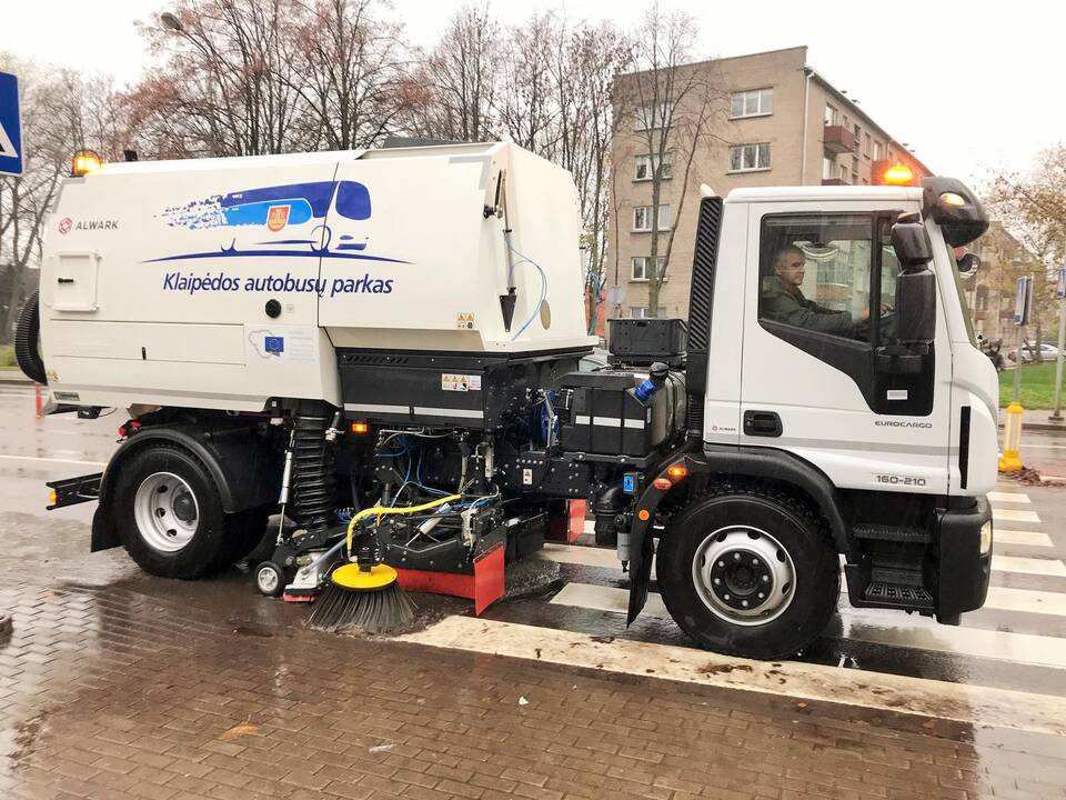Klaipėdos gatvėse švariau: nušluota apie 3000 kilometrų