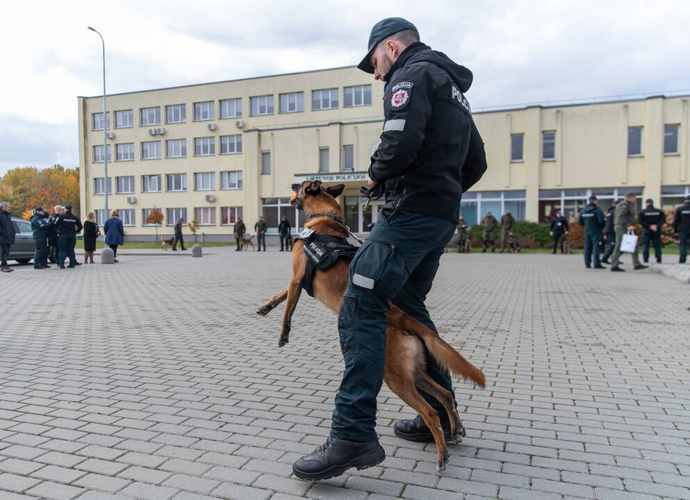 Policijos kinologų daugiakovės pirmenybių apdovanojimai