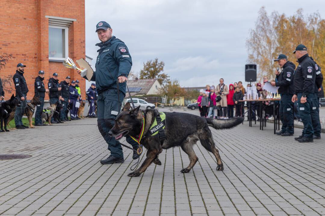 Policijos kinologų daugiakovės pirmenybių apdovanojimai