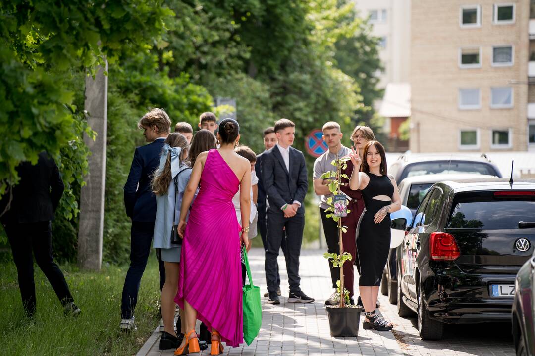 Kauno abiturientams skamba paskutinis skambutis