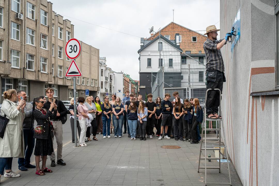 Piešinio „Apkabinimas“ pristatymas Kaune