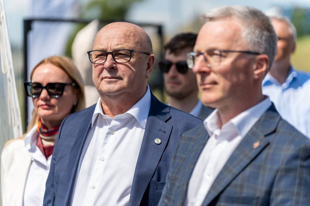 Kaune į vandenį nuleista didžiausia barža