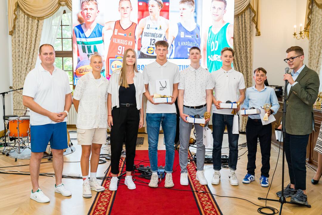 Lietuvos moksleivių krepšinio lygos uždarymo šventė