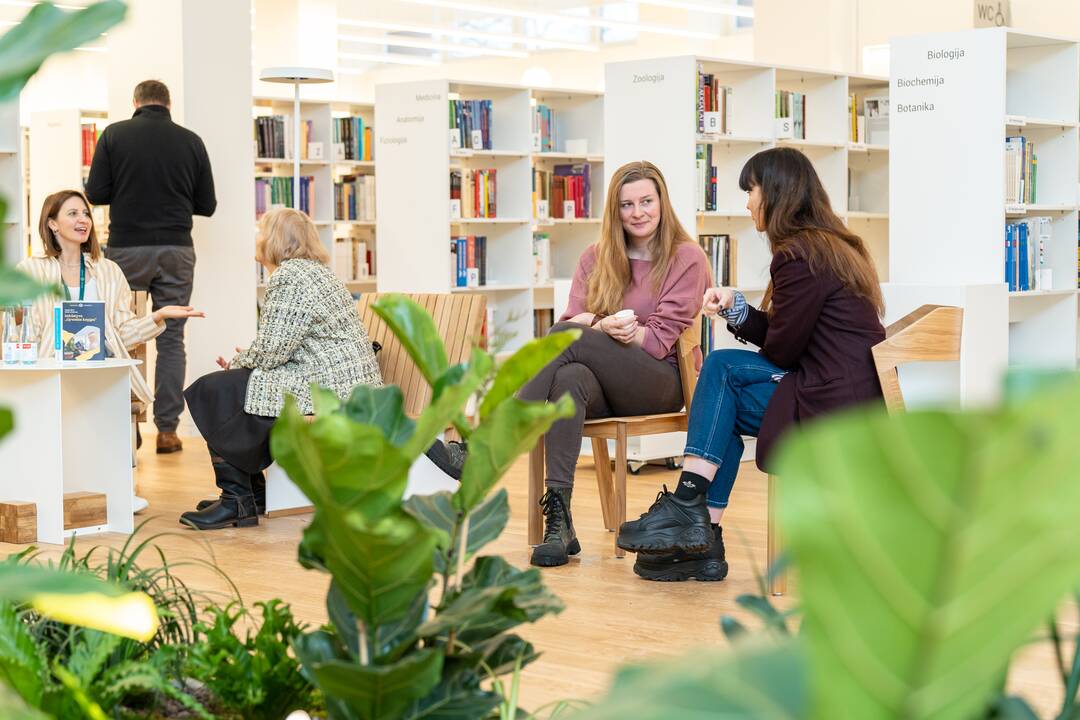 Pirmasis „Ąžuolyno“ bibliotekos savaitgalis – pilnas šurmulio