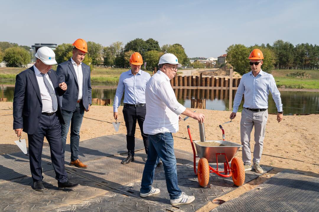 Kaune pradėtos pėsčiųjų tilto per Nemuną statybos